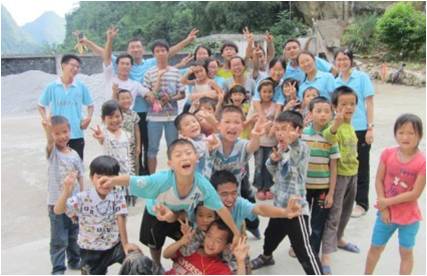 ��h������W(xu��)���������Єӡ��F�֧�̵��c�ǏV���ό����Rɽ�h��կ�l(xi��ng)¡��С�W(xu��)��7��18��������?y��u)麢�ӂ��e�k��Ȥζ�\�ӕ�������������K������^��������������Ŀ������ʮ�֟������\�ӕ���Ļ����֧����c���ӂ��_�ĺ�Ӱ��