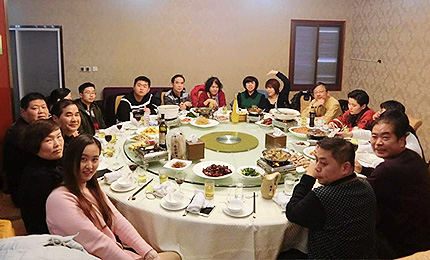 ���İ�̎�����l(xi��ng)���ҵļ��l(xi��ng)�������ھW(w��ng)���´����L(f��ng)���������(sh��)�������Ը��صľW(w��ng)��ͨ�^�R�^�����ֺ�΢ҕ�lӛ����Լ��ڼ��l(xi��ng)����Ҋ���У��@Щƽ���Ľ�����������֟o���B͸������Đ������^��ÿһ�c΢С��׃�������ǰl(f��)�����l(xi��ng)�H��߅�Ĵ��£����ܽo�l(xi��ng)�H���������ī@�ø����͌��Լ����l(xi��ng)���Ժ����M�㡭��Ԕ���� 