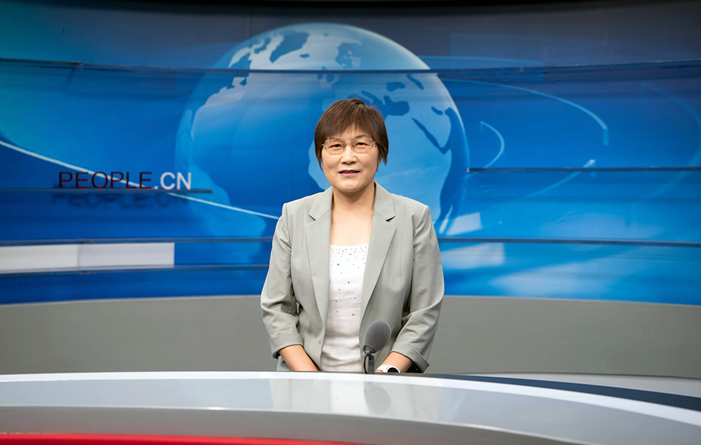 中國兒童中心黨委書記叢中笑接受人民網(wǎng)采訪。人民網(wǎng) 楊華龍攝