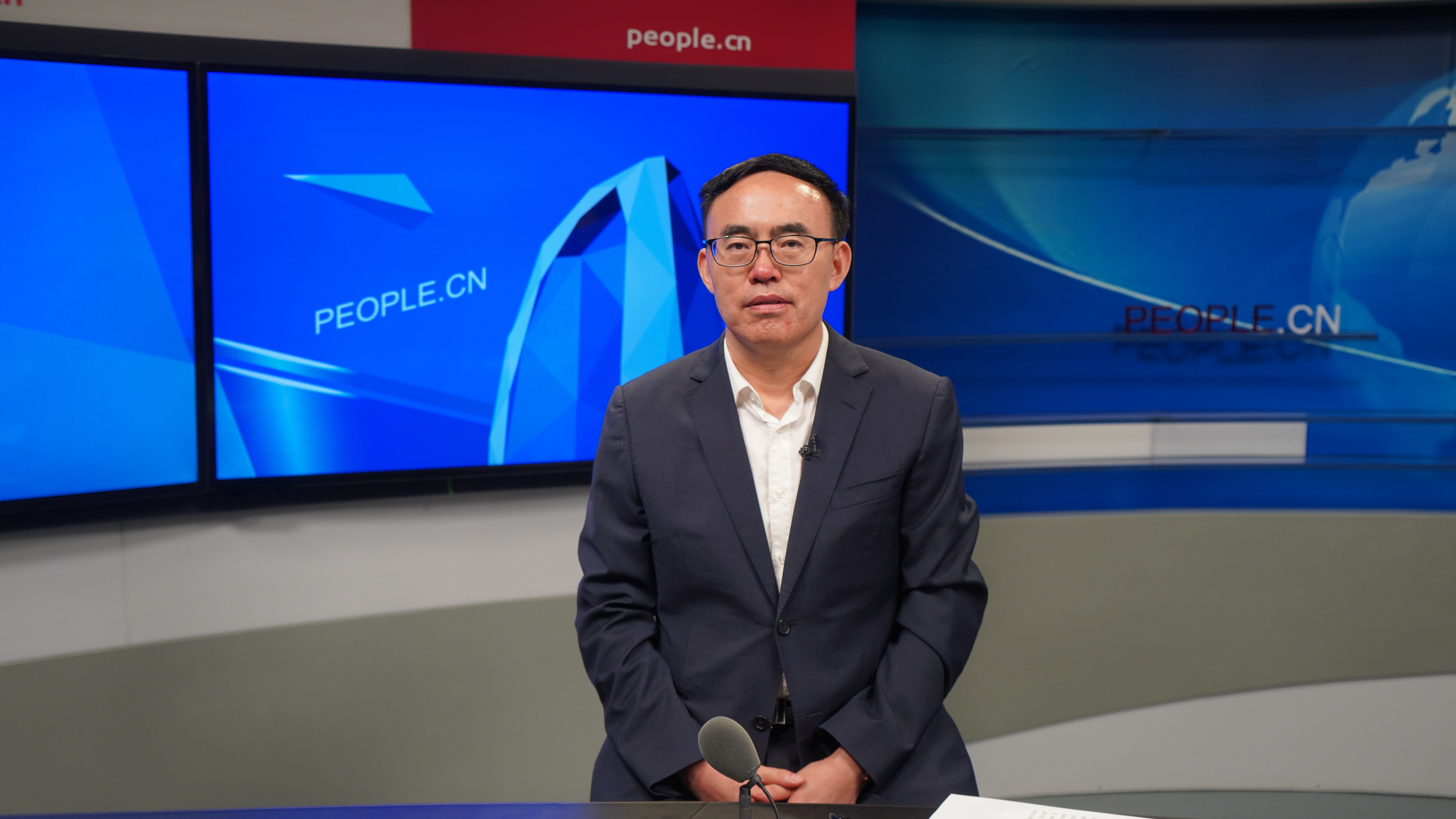 中國(guó)科學(xué)院院士、北京大學(xué)第六醫(yī)院院長(zhǎng)陸林做客人民網(wǎng)。實(shí)習(xí)生趙晉杰攝