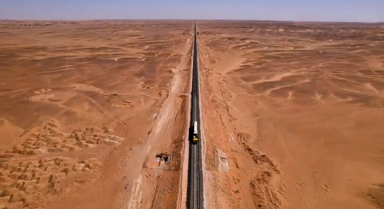 中國(guó)人在撒哈拉沙漠修鐵路